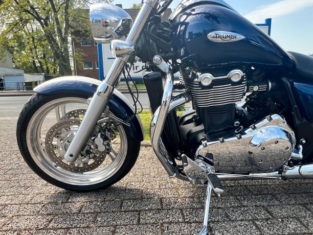 Triumph Thunderbird 1700 ABS Bild 11