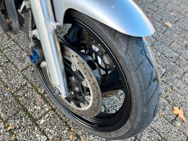 Yamaha FZS 600 FAZER Bild 18