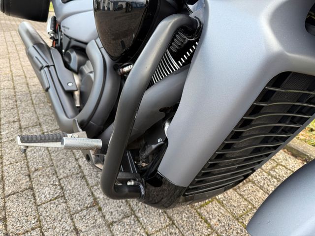 Suzuki VZR 1800 LE M INTRUDER Bild 15