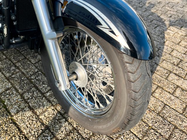 Kawasaki VN 900 Classic Bild 18