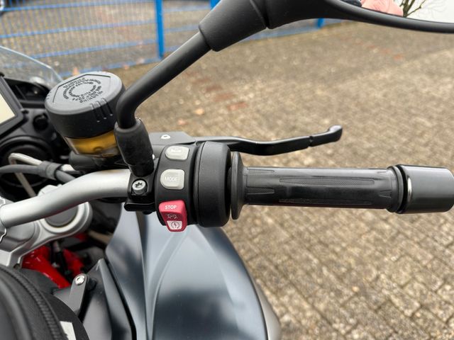 BMW F 700 GS ABS ESA NAVI Bild 9