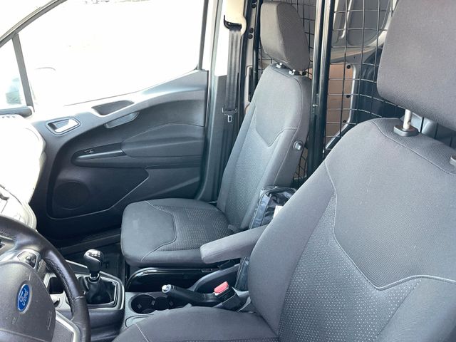 Ford Transit Courier Trend Bild 10