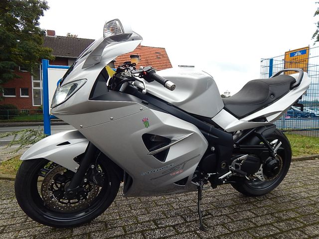 Triumph SPRINT 1050 ST Bild 4