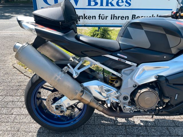 Aprilia Tuono RSV 1000 RR Bild 7