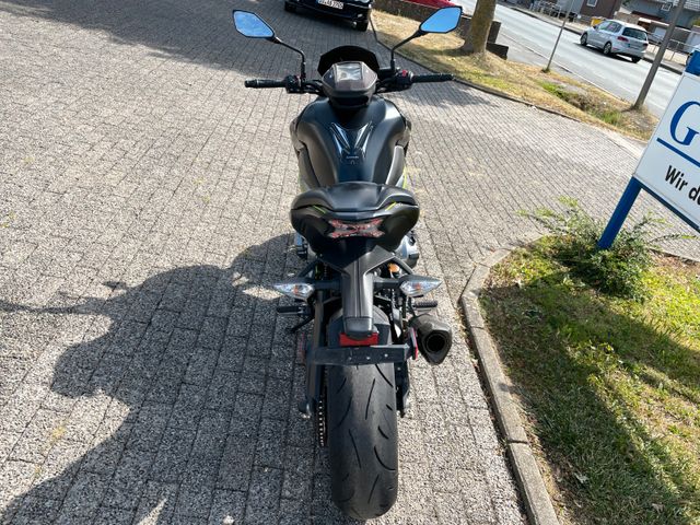 Kawasaki Z 900 Performance AKRAPOVIC Bild 11