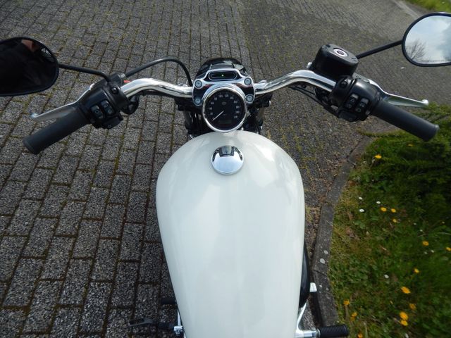 Harley-Davidson XL 1200 CUSTOM XL2R 5HD  A2FS Bild 10