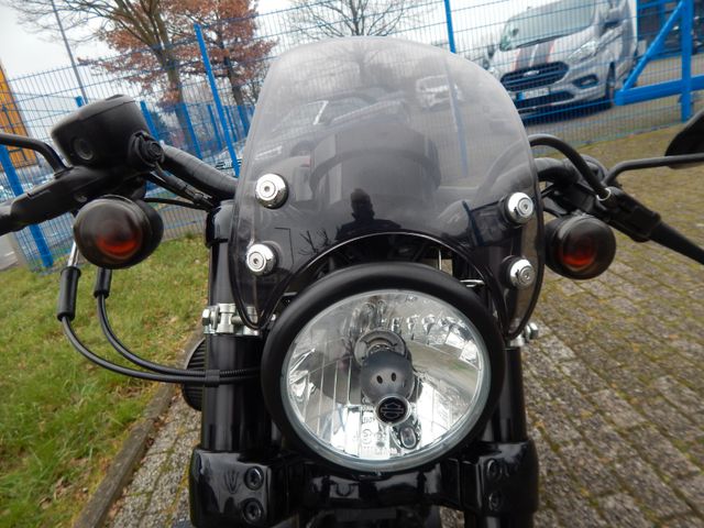 Harley-Davidson XL 1200 CX Roadster ABS Bild 12