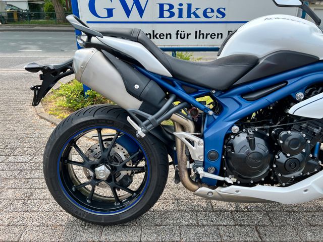 Triumph SPEED TRIPLE 1050 SPECIAL EDITION ABS SE Bild 7