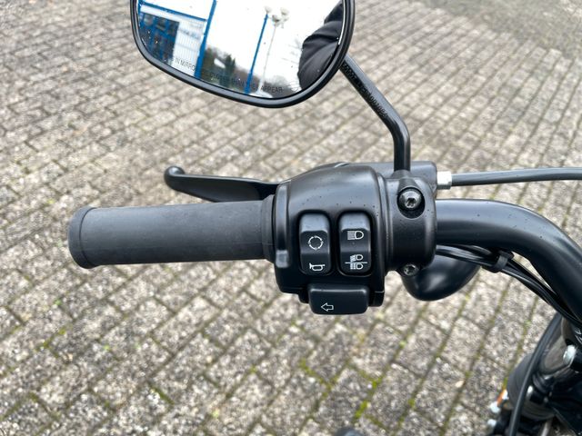 Harley-Davidson XL 883 IRON !!ERST 6.976KM!! 5HD A2FS KEYLESS Bild 18