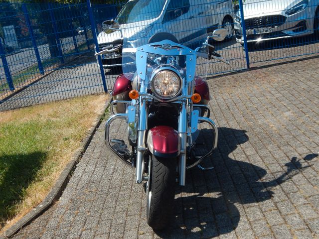 Kawasaki VN 1700 CLASSIC TOURER Bild 11