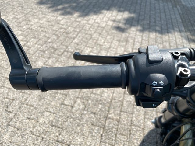 Harley-Davidson STREET ROD 750 XG ABS Bild 16