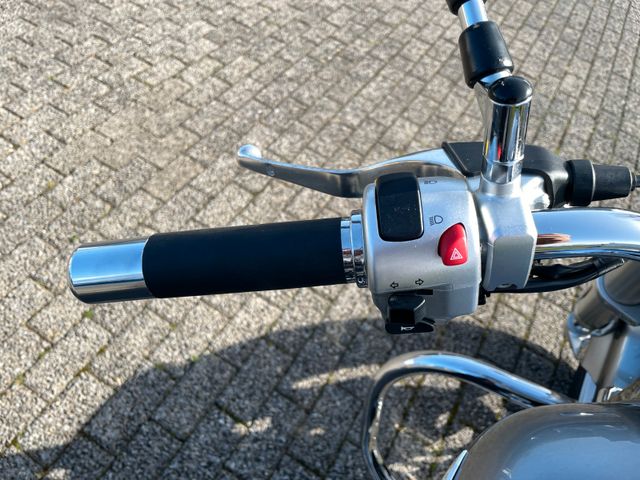 Suzuki M 800 VZ 800 MARAUDER Bild 12